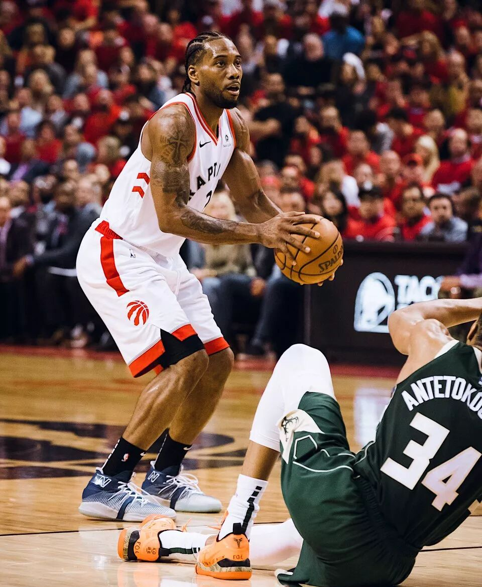 -快船惨败雄鹿，莱昂纳德表现糟糕