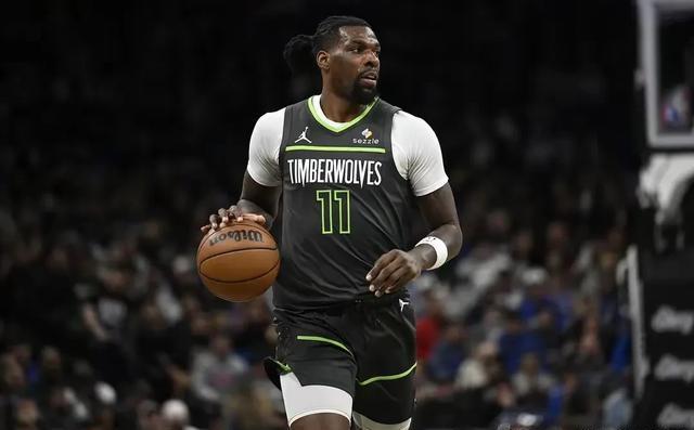 -戈贝尔独揽20分16板