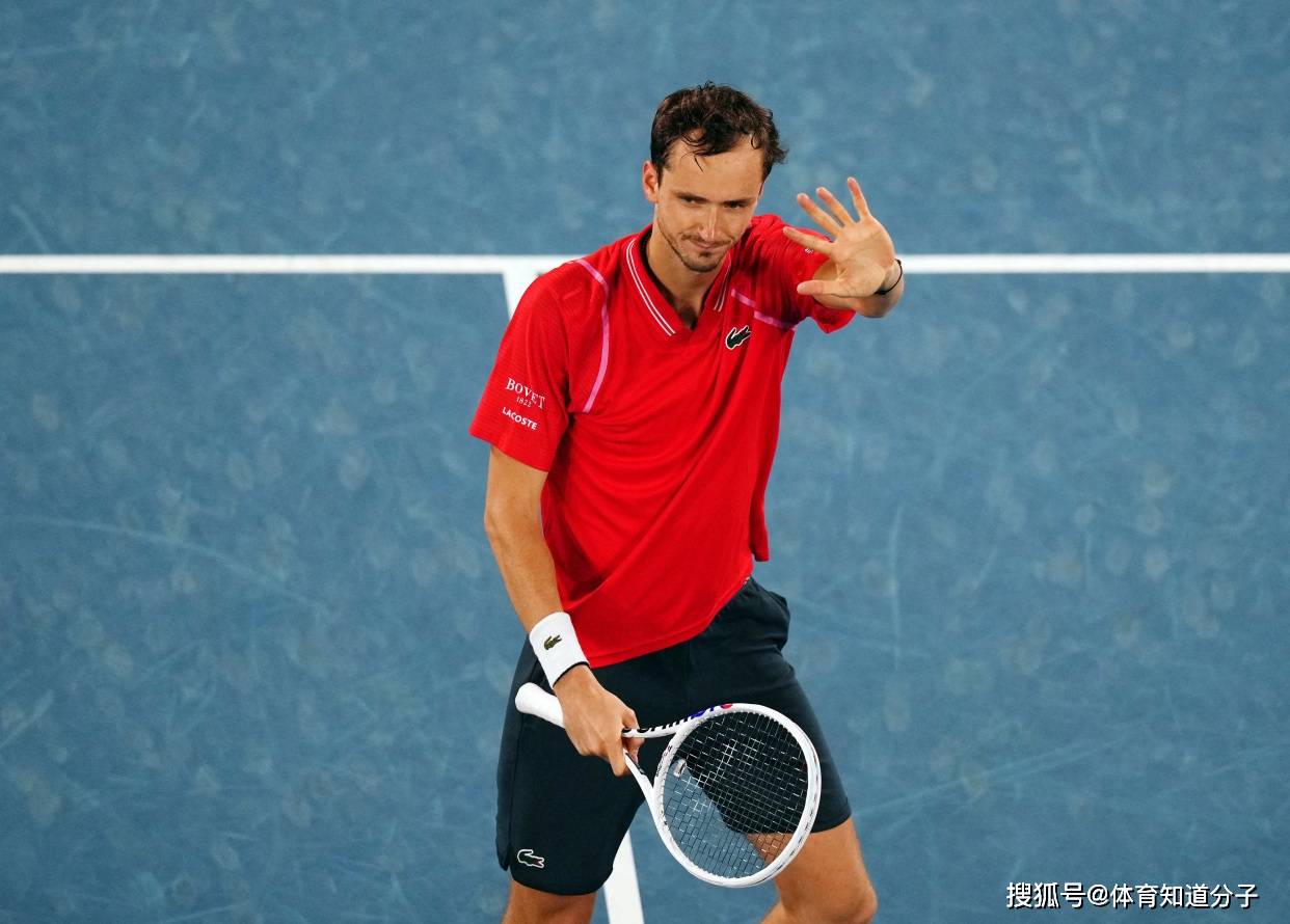 法网鏖战拉沃尔杯，梅德韦杰夫刷新纪录的简单介绍